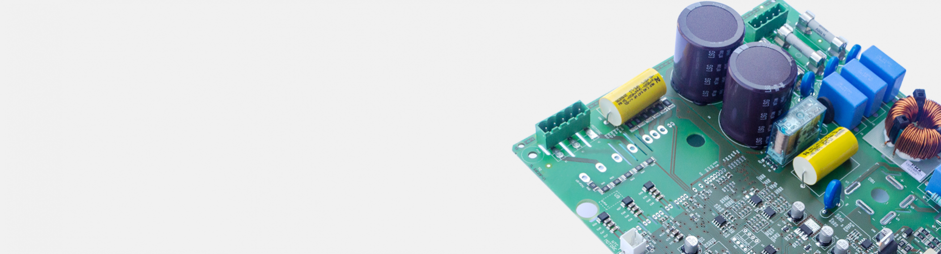 Controllo per motori brushless con alimentazione AC